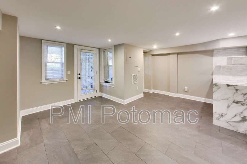 Washington Condo: 1952 Calvert Street Northwest