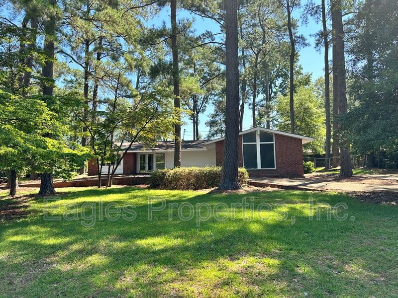 Goldsboro House: 508 Forest Hills Drive