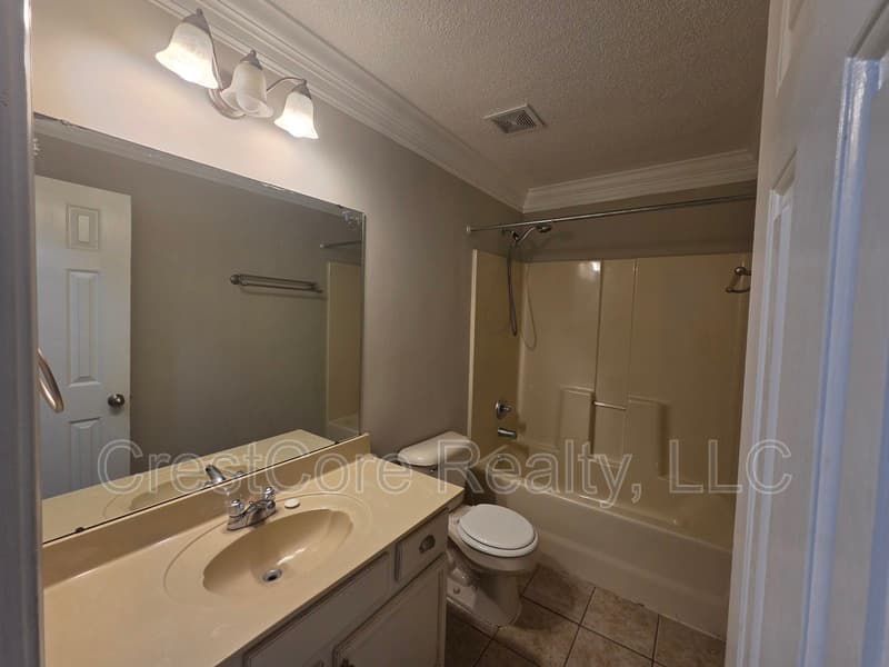 Cordova House: 6987 Parkbrook Ln