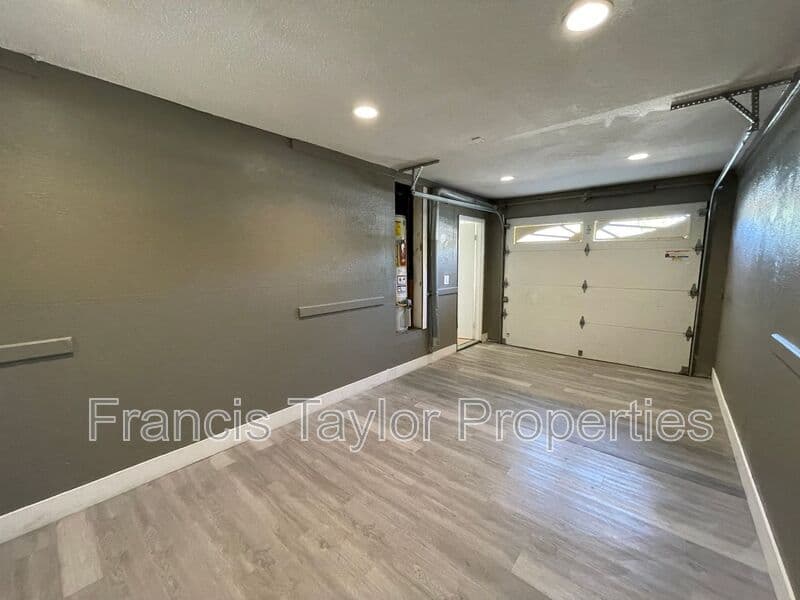 Oceanside House: 145 Francesca Drive