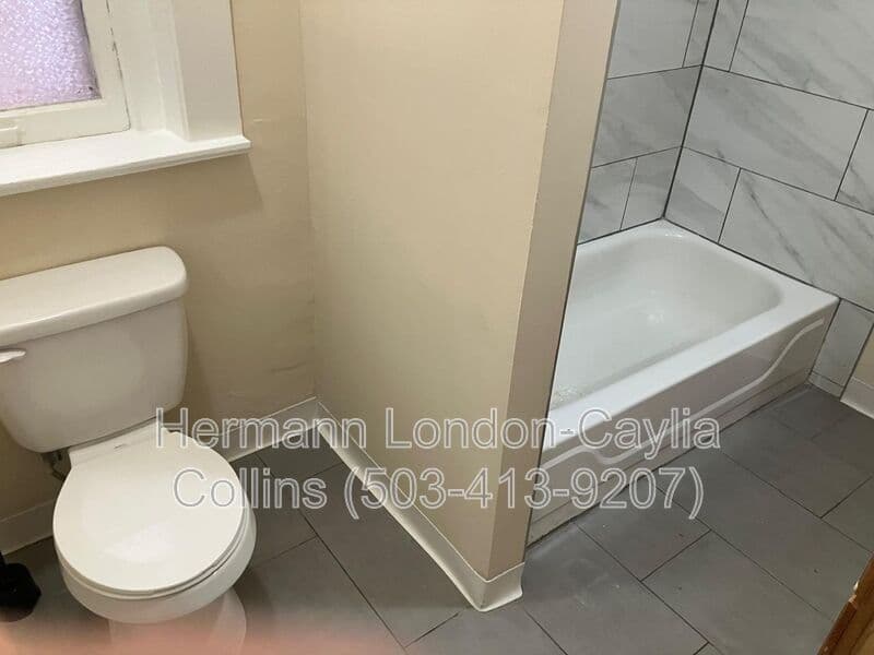 Saint Louis House: 4506 S Grand Blvd