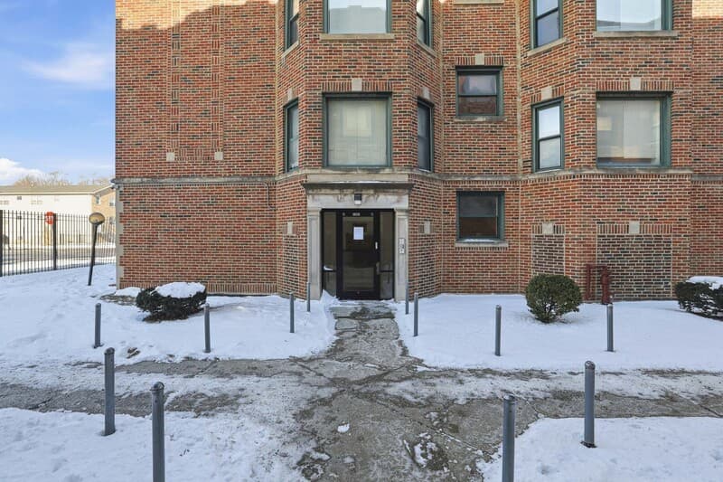 Chicago Condo: 7501 South Stewart Avenue - 7501-#2A