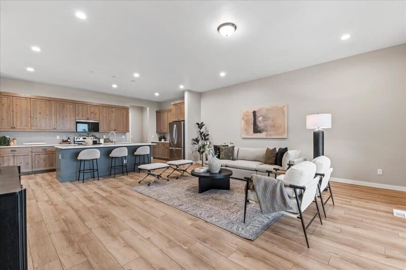 Star House: 2218 North Leatherwood Avenue