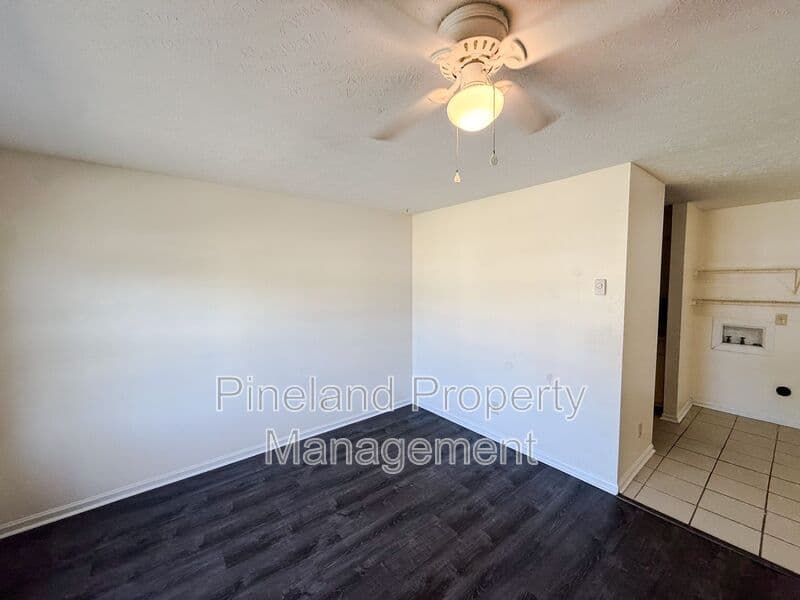 Fayetteville House: 3241 Willard Dr.