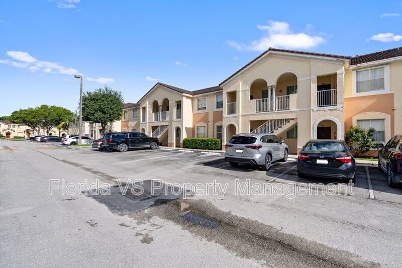 Homestead Condo: 1663 SE 29 st.