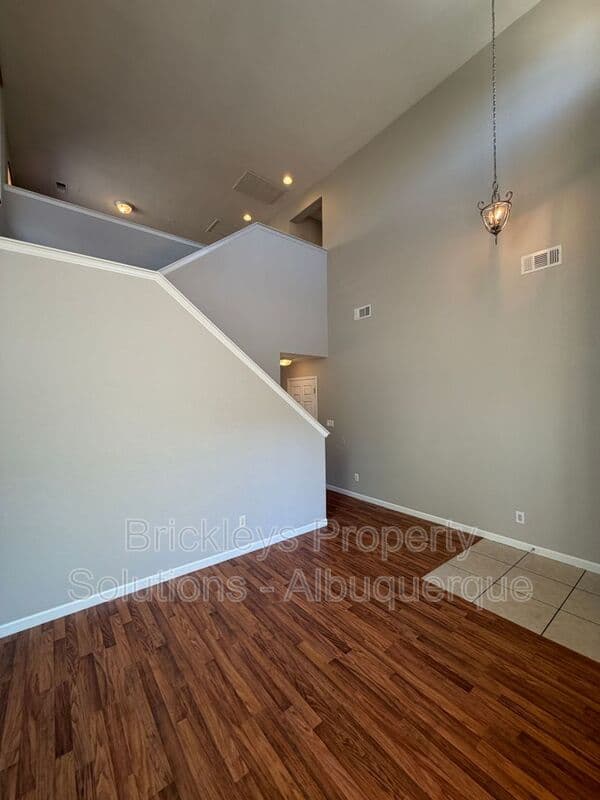 Rio Rancho House: 418 Paseo Roja Pl NE