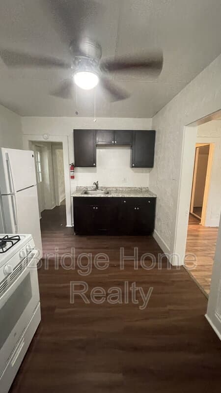 McKees Rocks Condo: 802 13th St