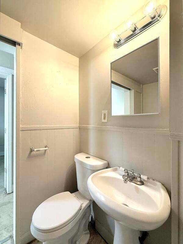 St. Petersburg House: 975 13th Avenue South