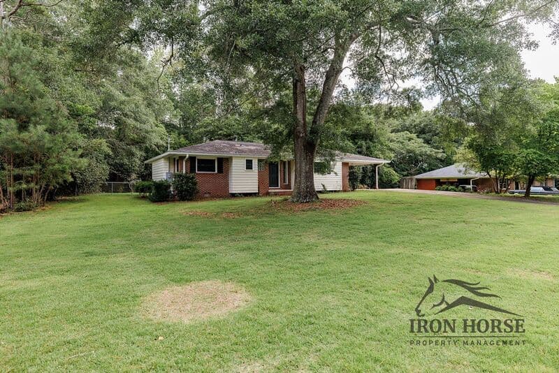 Athens House: 160 Harold Drive