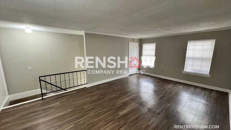 Memphis Townhome: 3212 Thirteen Colony Mall