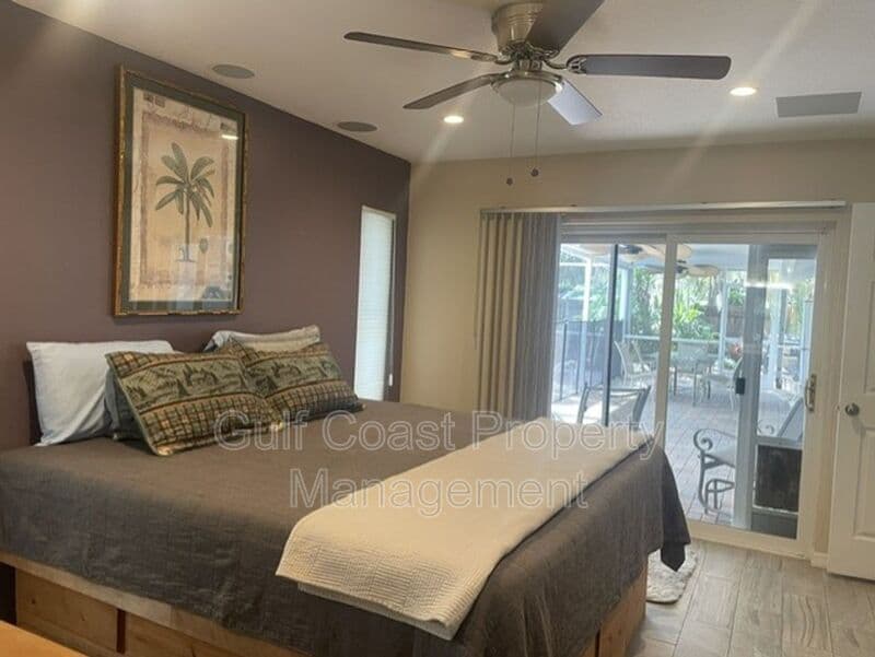 Sarasota House: 3737 Kingswood Dr