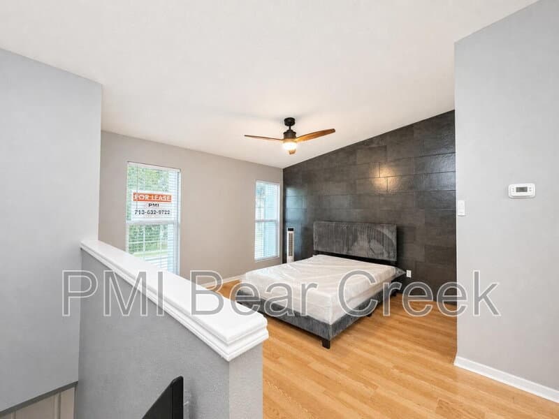 Houston Condo: 9550 Deering Drive