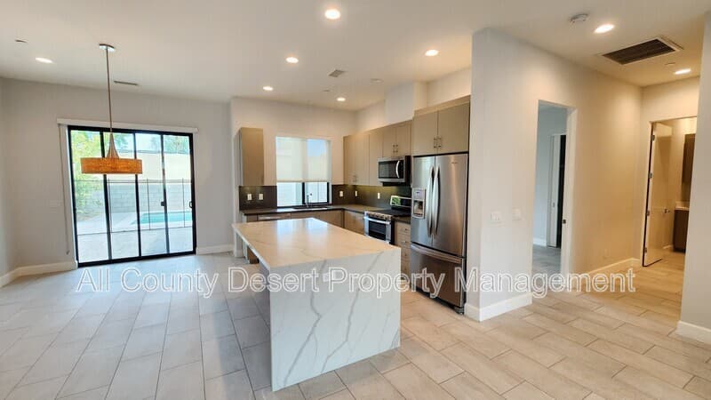 Palm Desert House: 76696 Florida Ave