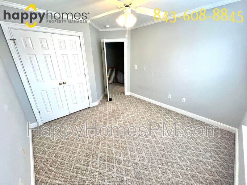 Charleston House: 1545 Ashley River Road