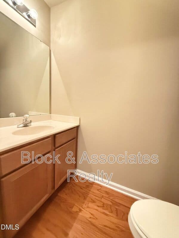 Raleigh House: 9911 Cleaver Ct