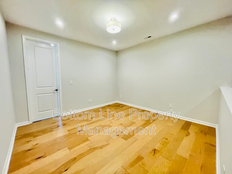 Charlotte Townhome: 419 Vinroot Aly