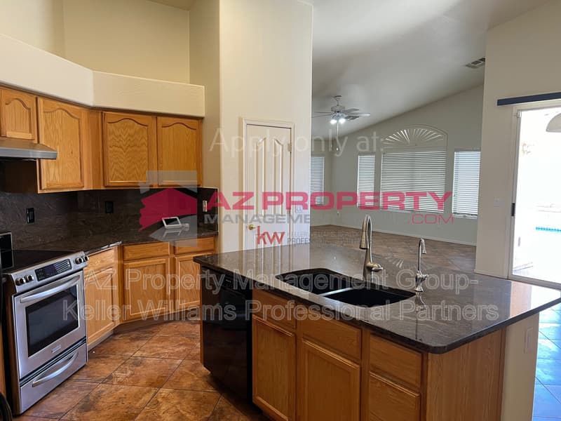 Tempe House: 689 W Minton Dr