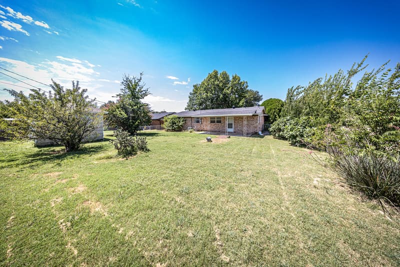 Lawton House: 4802 Southeast Avalon Avenue