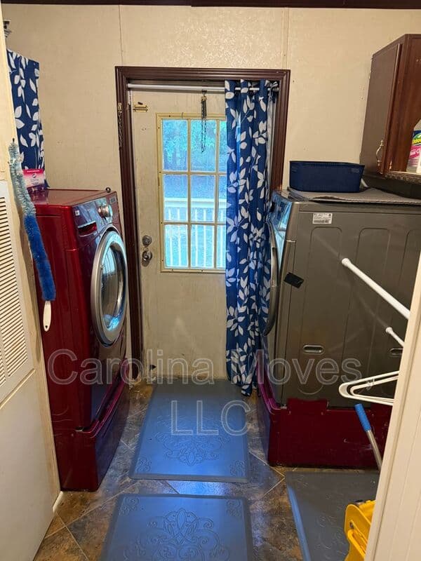 Gray Court Condo: 906 Rolling Meadows Road