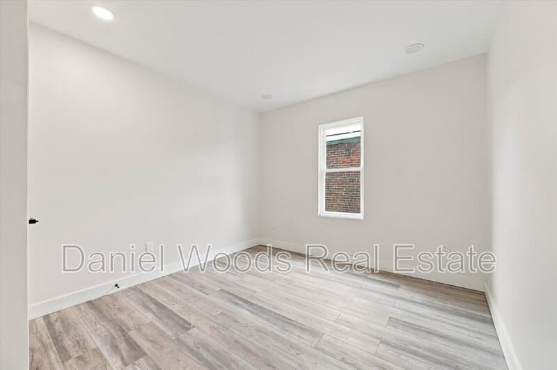 Philadelphia Condo: 944 West Lycoming Street