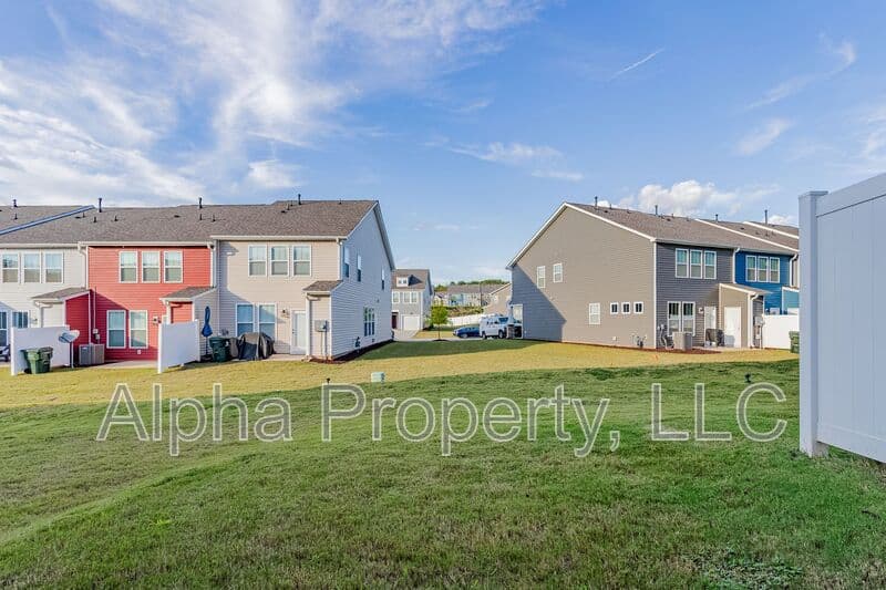 Moore Townhome: 1530 Rivermeade Dr