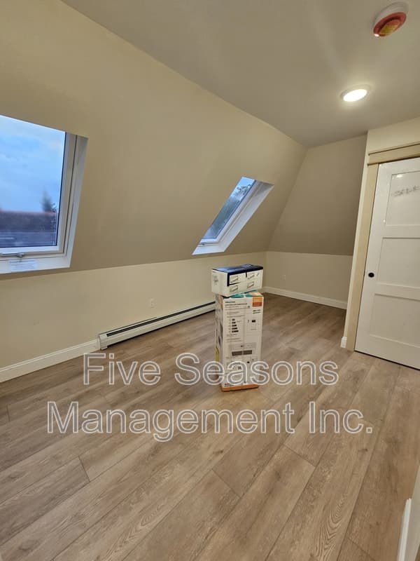 Burlington Condo: 75 Loomis Street - 2