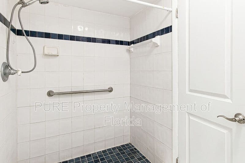 Ocala House: 5714 SE 4th Street