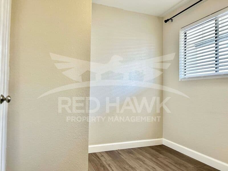 Chandler House: 281 S California St