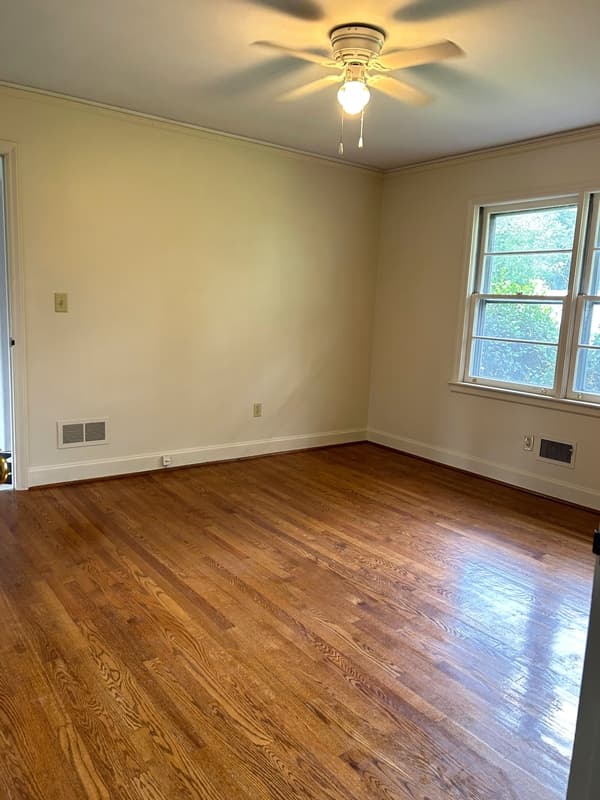 Greenville House: 407 Elizabeth Drive