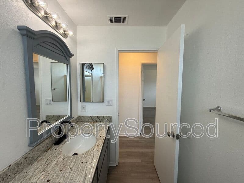 Stockton Townhome: 1944 Hickock Ct
