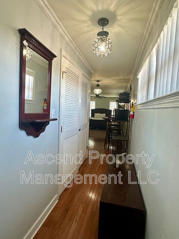 Ringgold House: 12 Pioneer Lane
