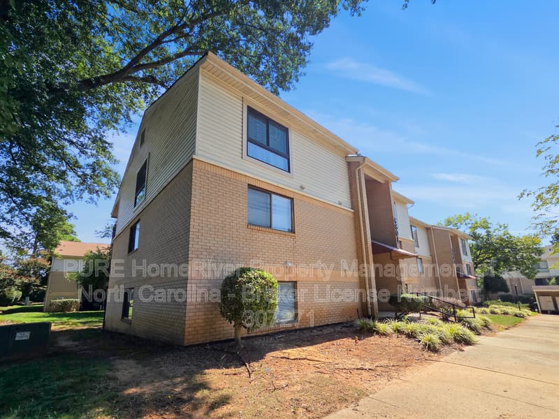 Charlotte Condo: 4801 Spring Lake Dr