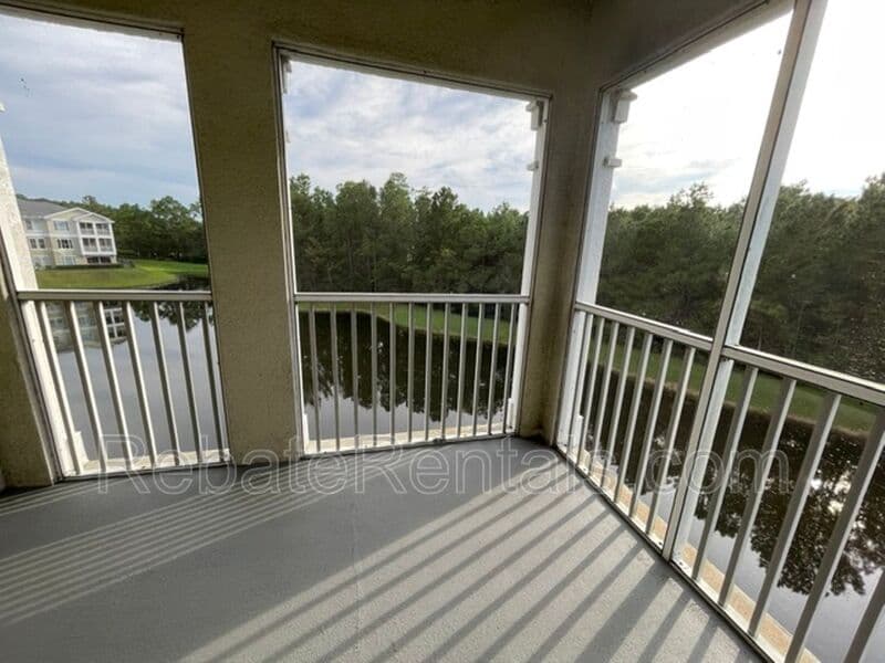 Jacksonville Condo: 8290 Gate Parkway W