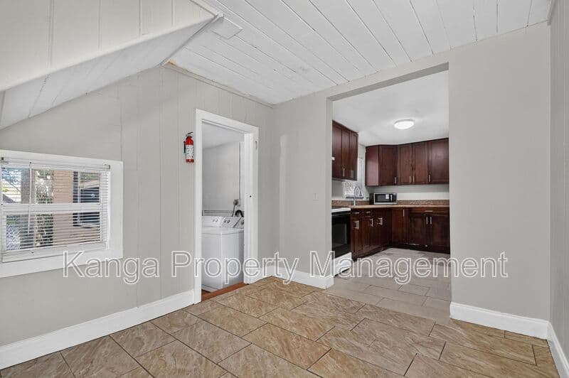 West Palm Beach Condo: 885 7th St