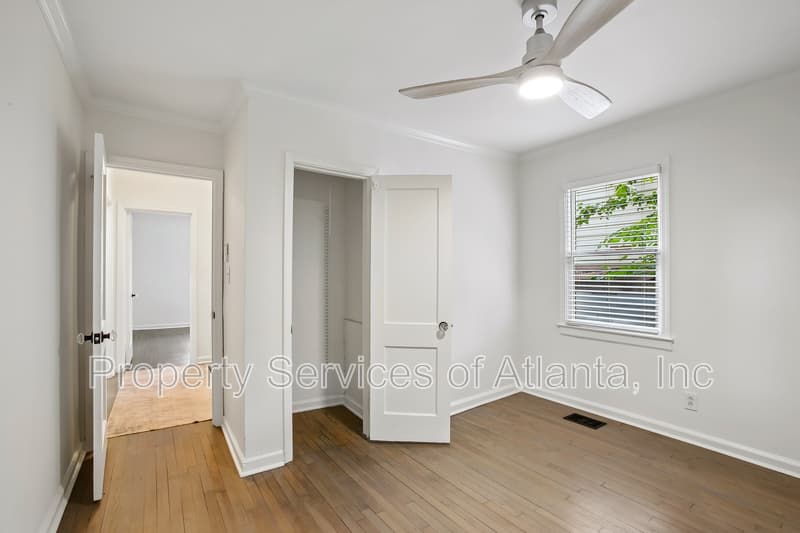 Atlanta House: 1649 Beecher St SW