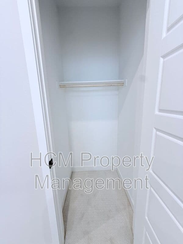 Anaheim House: 1211 W Bushell St