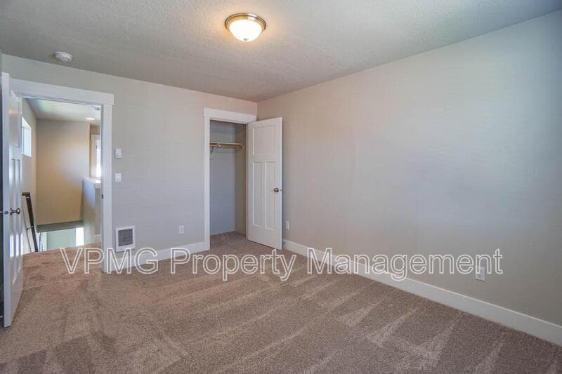 Battle Ground Townhome: 2932 Northwest 16th Street