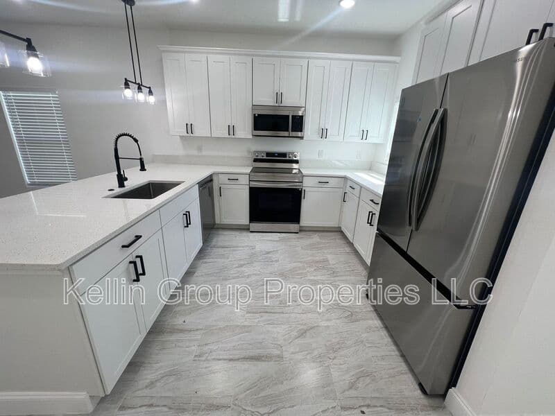 Winter Haven House: 2281 Whitley Ln