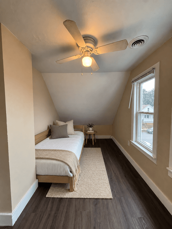 Sheboygan Condo: 904 Swift Avenue - upper