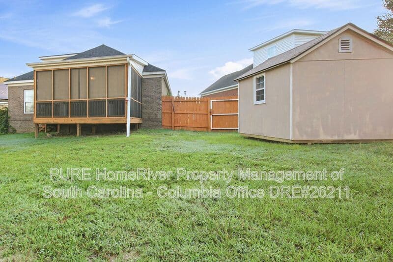 Lexington House: 288 Hollingsworth Ln