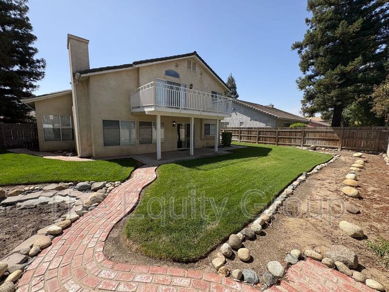 Visalia House: 5730 West Monte Verde Ct