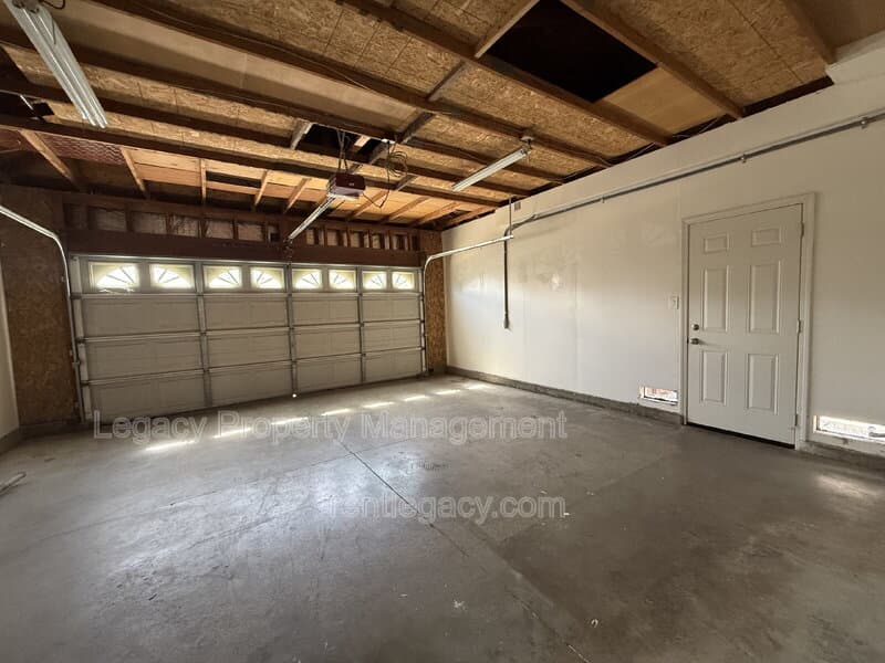 Roseville House: 403 Munden Ct