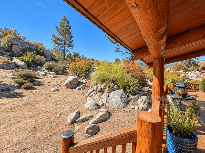 Mountain Center House: 60766 Table Mountain Rd