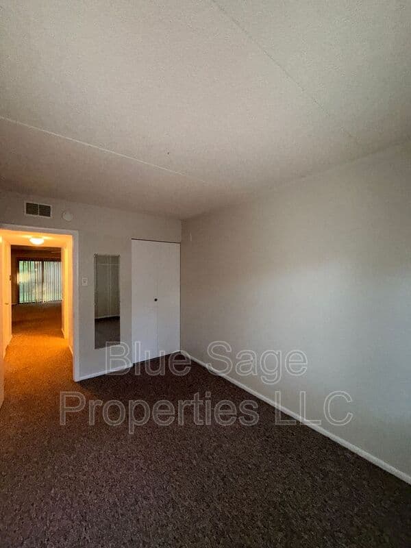 Wallingford Condo: 768 Putnam Blvd. A