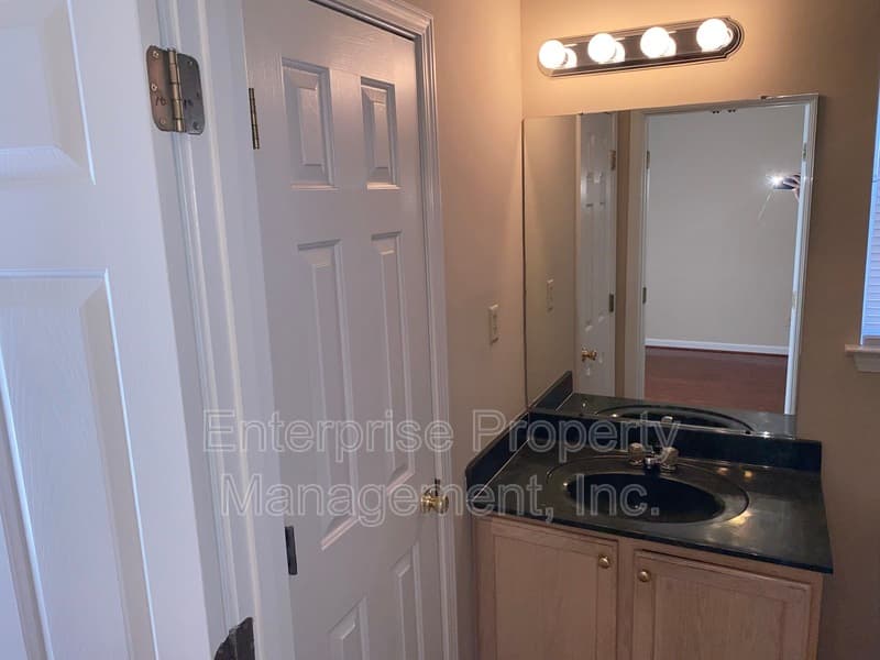 Memphis House: 3794 Walden Meadow Drive