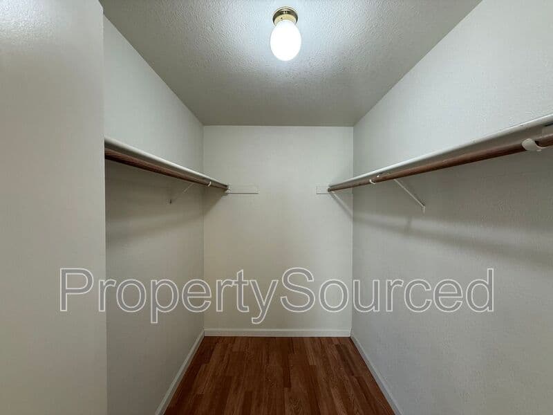 Lathrop House: 15050 Hollyhock Ct