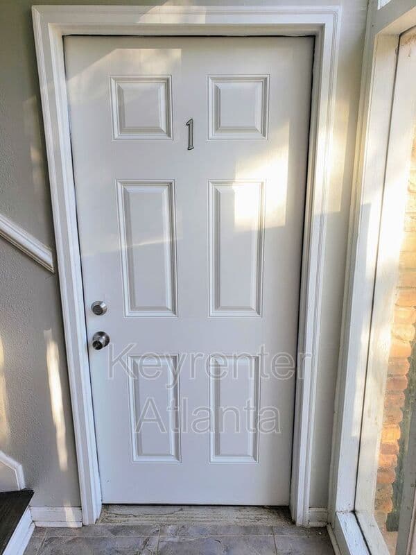 Decatur Condo: 1596 Line Circle