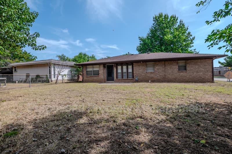 Norman House: 202 Stanton Drive