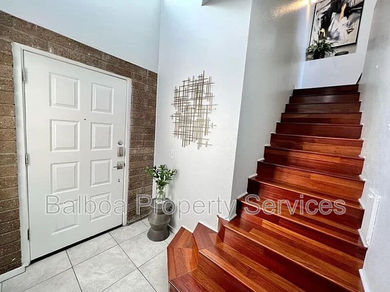 Phoenix Townhome: 3633 N 3rd Ave