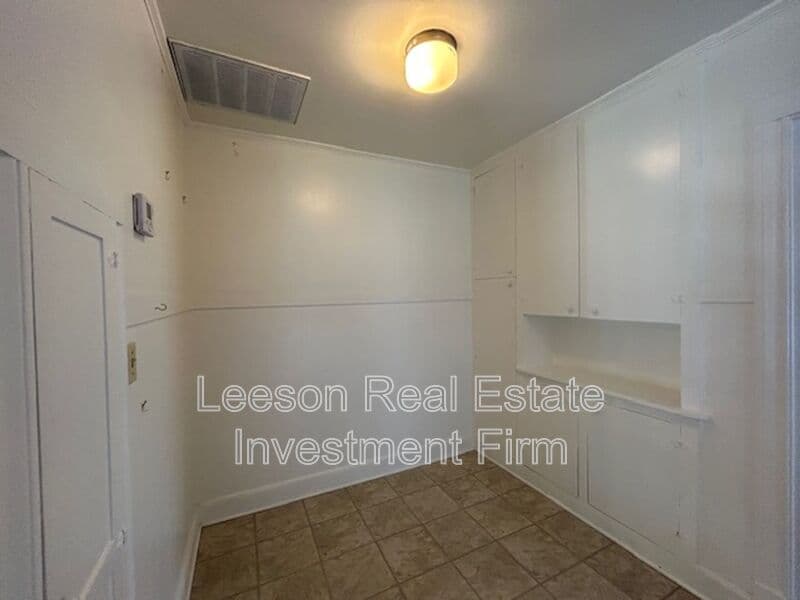 Shreveport House: 3429 Beverly Pl